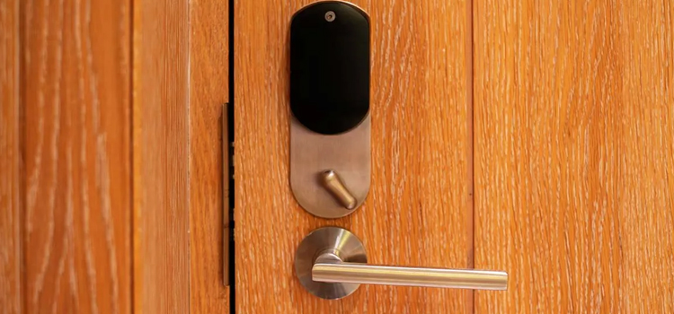Automatic Locking Door Knob Brisbane